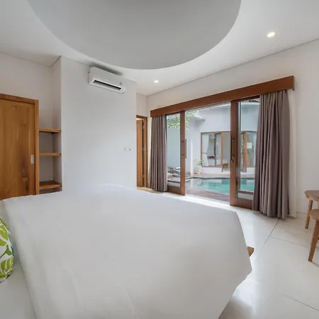 Floro Villa Canggu By Uniquecations Room photo