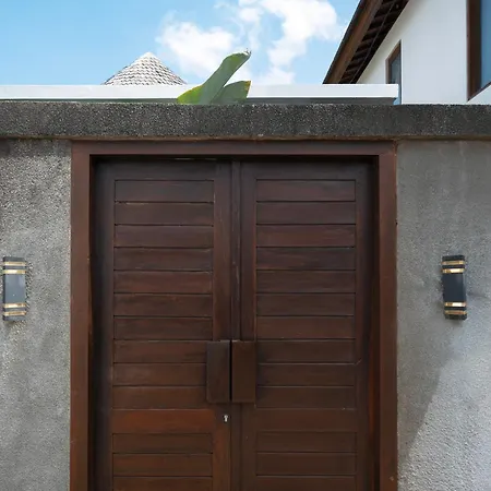 Floro Villa Canggu By Uniquecations Room photo