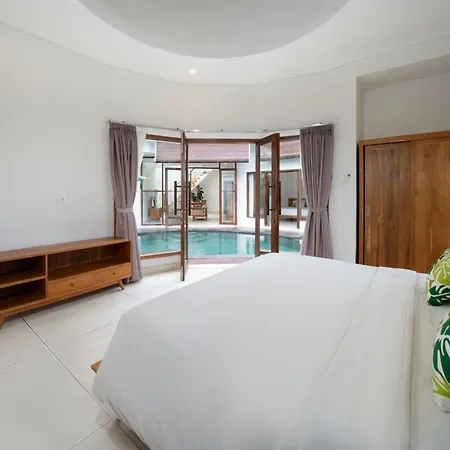 Floro Villa Canggu By Uniquecations Room photo